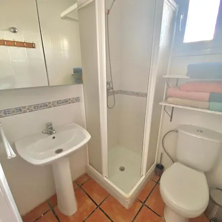- Lagos Del Serrano *